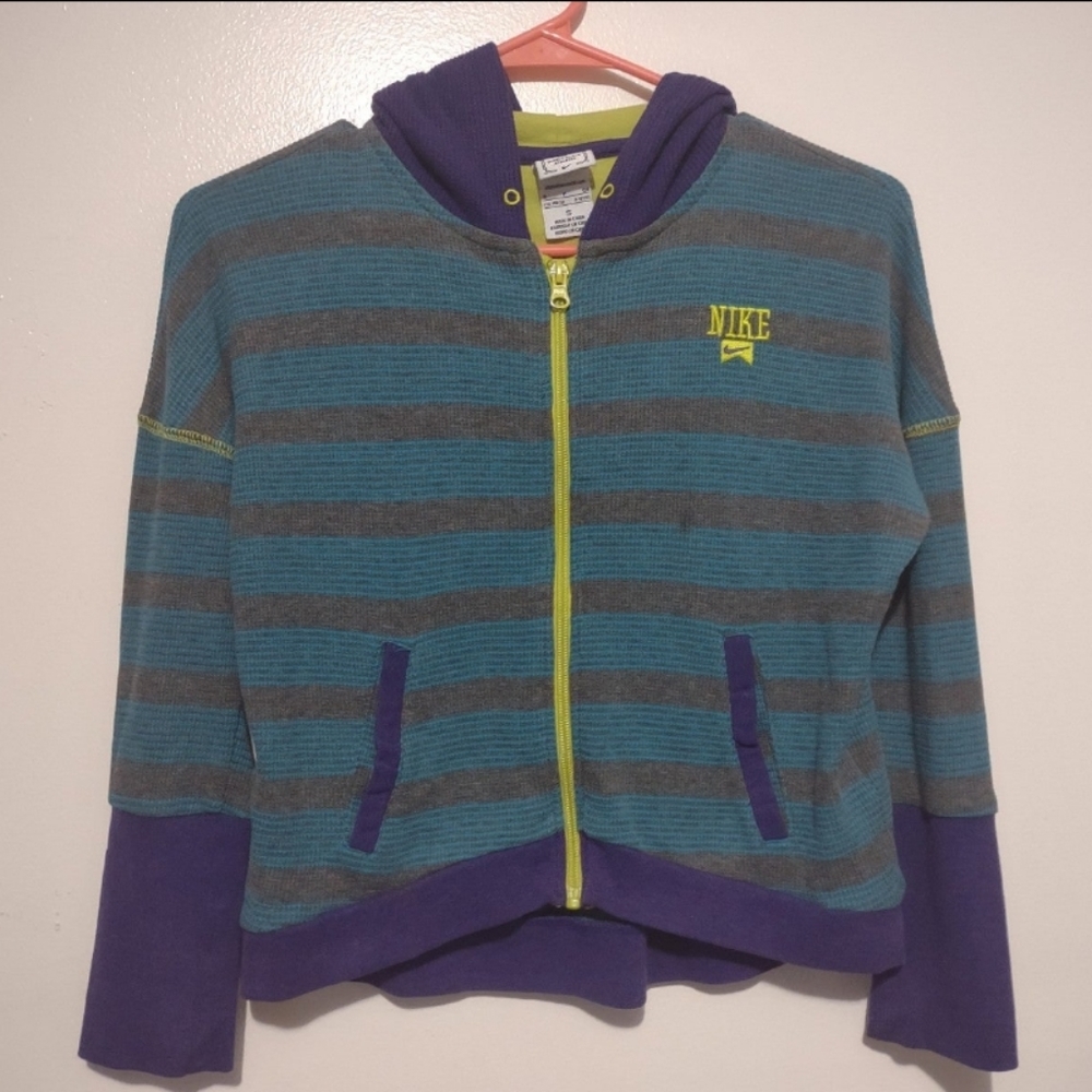 Retro Nike Zippered Hoodie (Woman's Small)